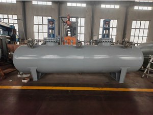 5000L高溫碳鋼臥式反應釜已完工發(fā)往馬來(lái)西亞