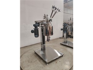 5L不銹鋼手動(dòng)升降翻轉反應釜已完工發(fā)往大連